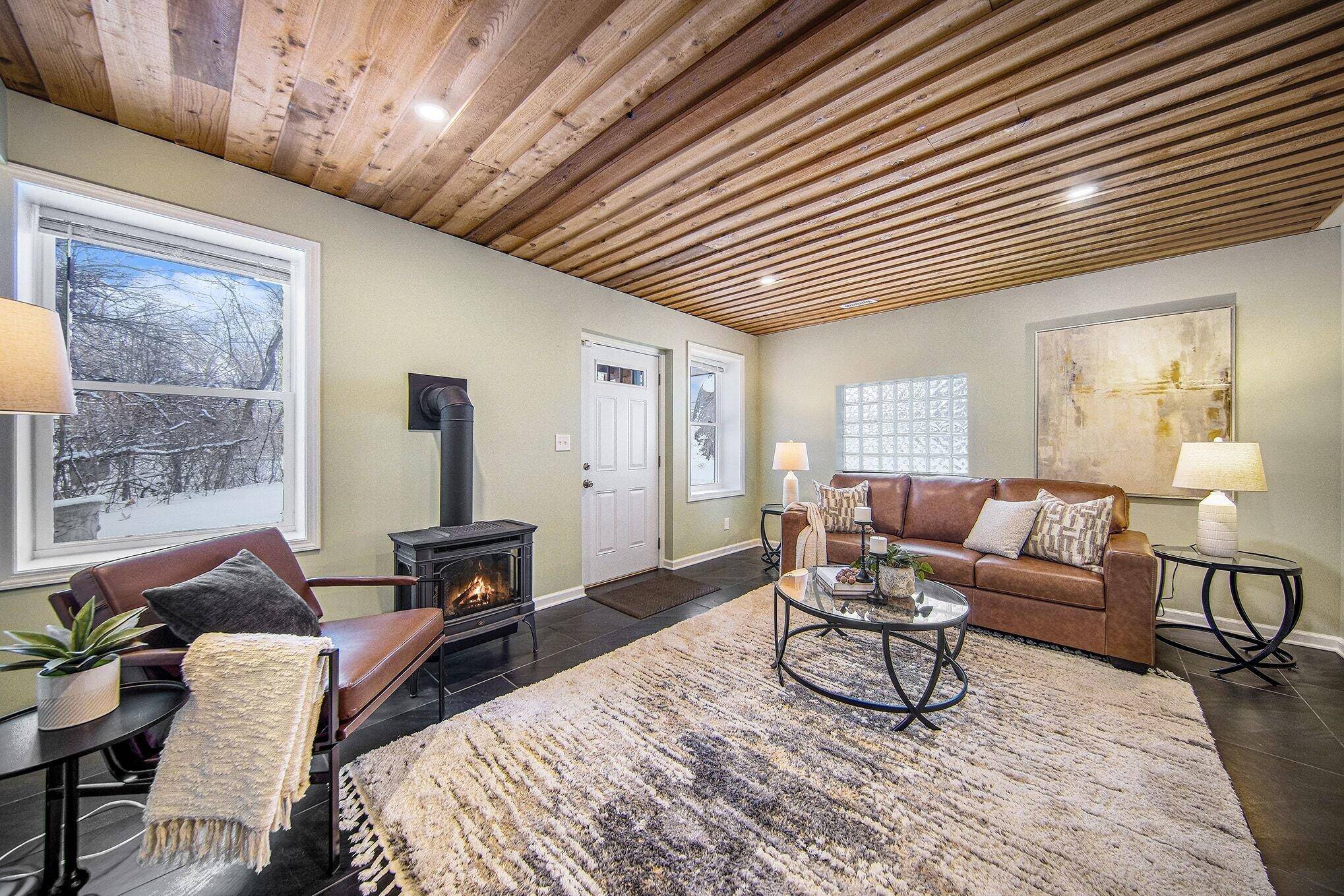 Ann Arbor, MI 48105,5990 Plymouth RD