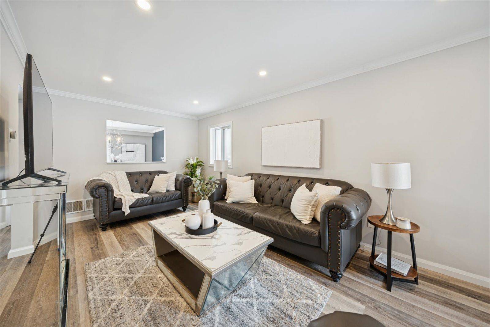 Clarington, ON L1C 4S8,13 Prestonway DR