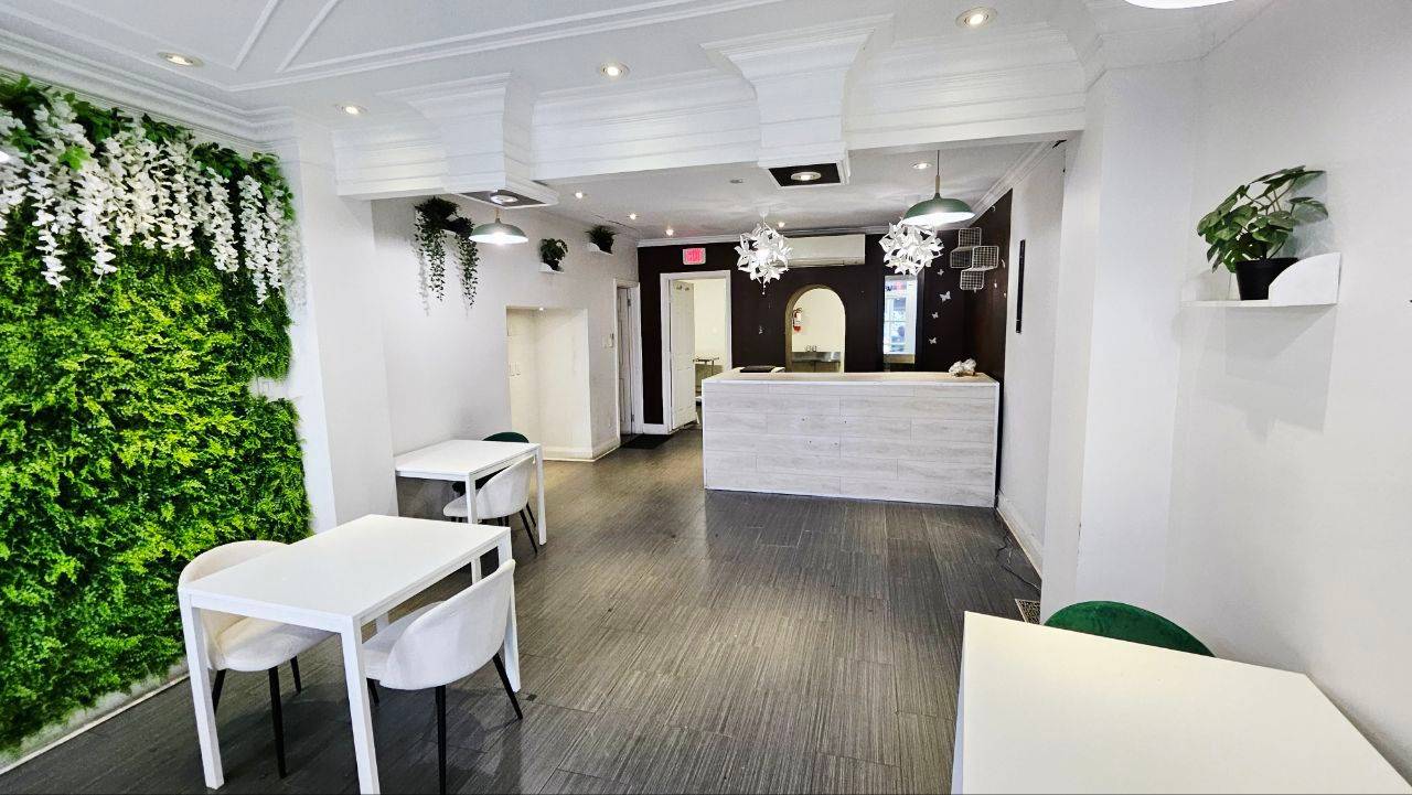 Lower Town - Sandy Hill, ON K1N 7C8,204 DALHOUSIE ST