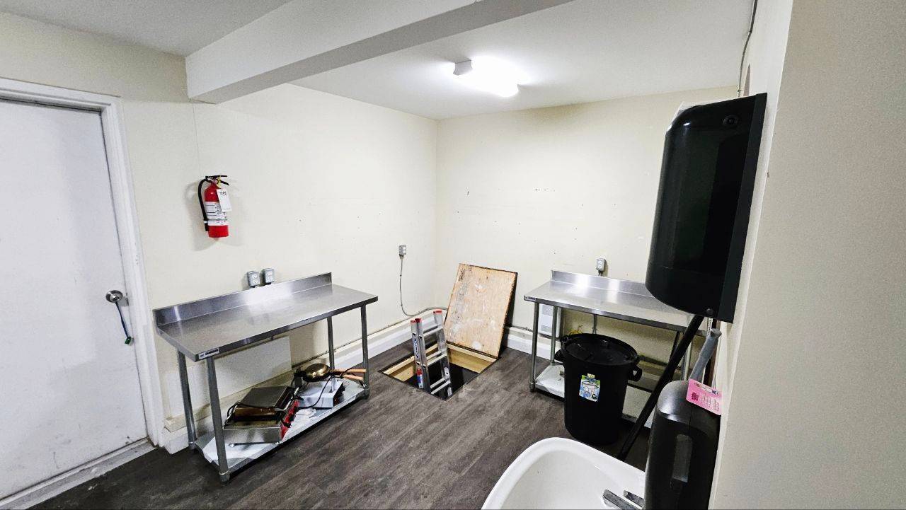 Lower Town - Sandy Hill, ON K1N 7C8,204 DALHOUSIE ST