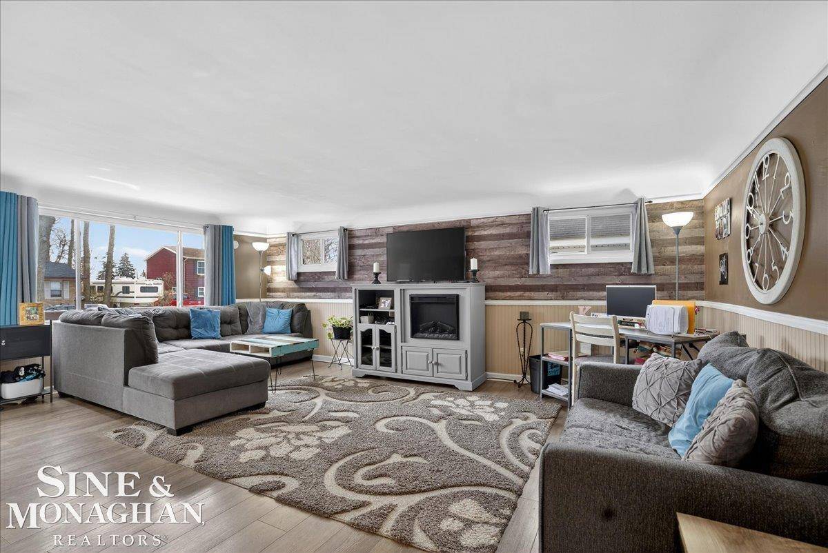 Port Huron, MI 48060,2517 16th AVE