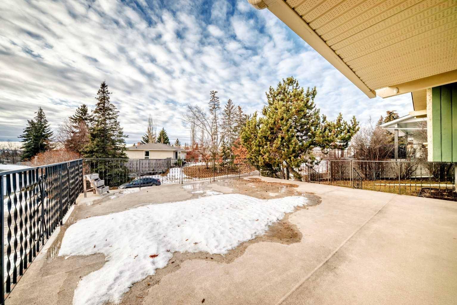 Calgary, AB T3A 1T6,540 Dalmeny HL NW
