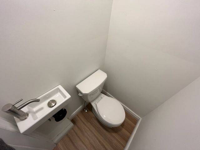 Toronto C07, ON M2R 1B6,293 Ellerslie AVE