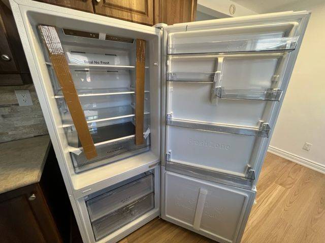 Toronto C07, ON M2R 1B6,293 Ellerslie AVE