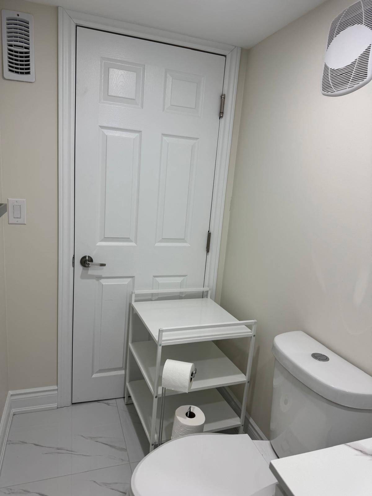 New Tecumseth, ON L9R 0T6,19 Arnold CRES #BASEMENT