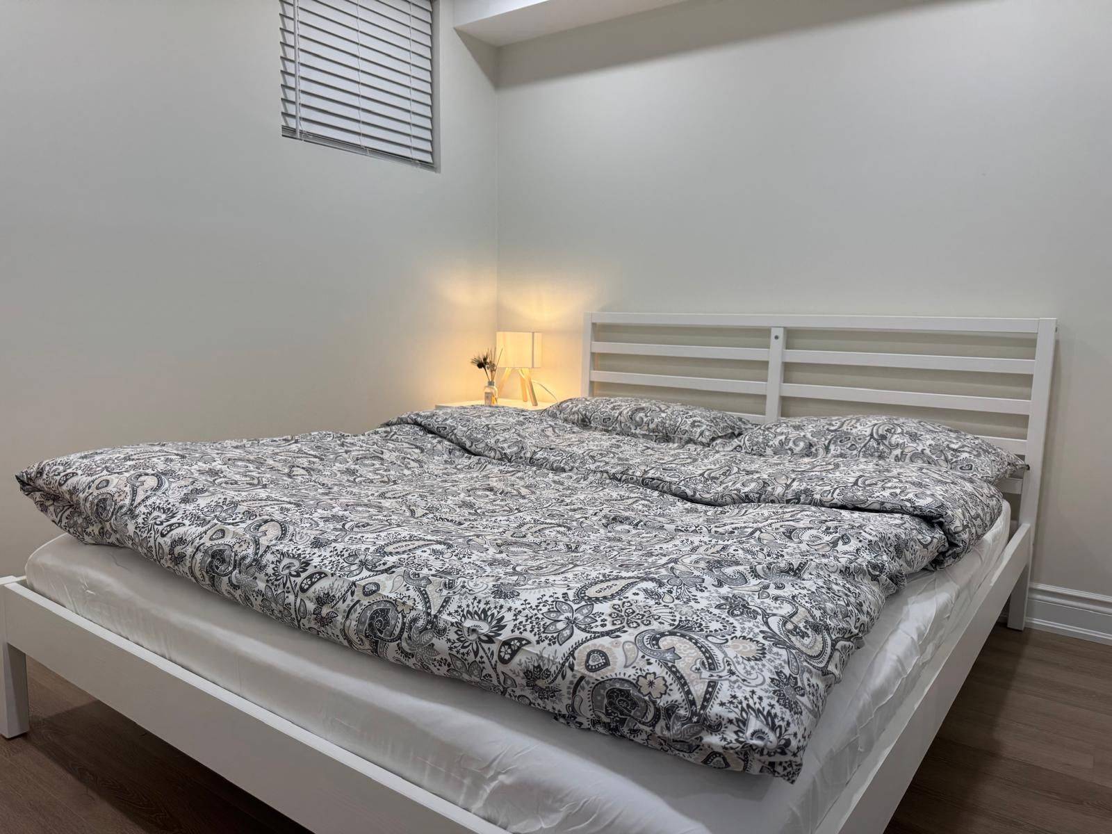 New Tecumseth, ON L9R 0T6,19 Arnold CRES #BASEMENT