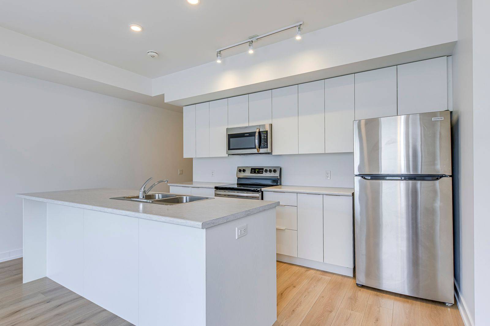 Oakville, ON L6M 1P8,3066 Sixth Line #347