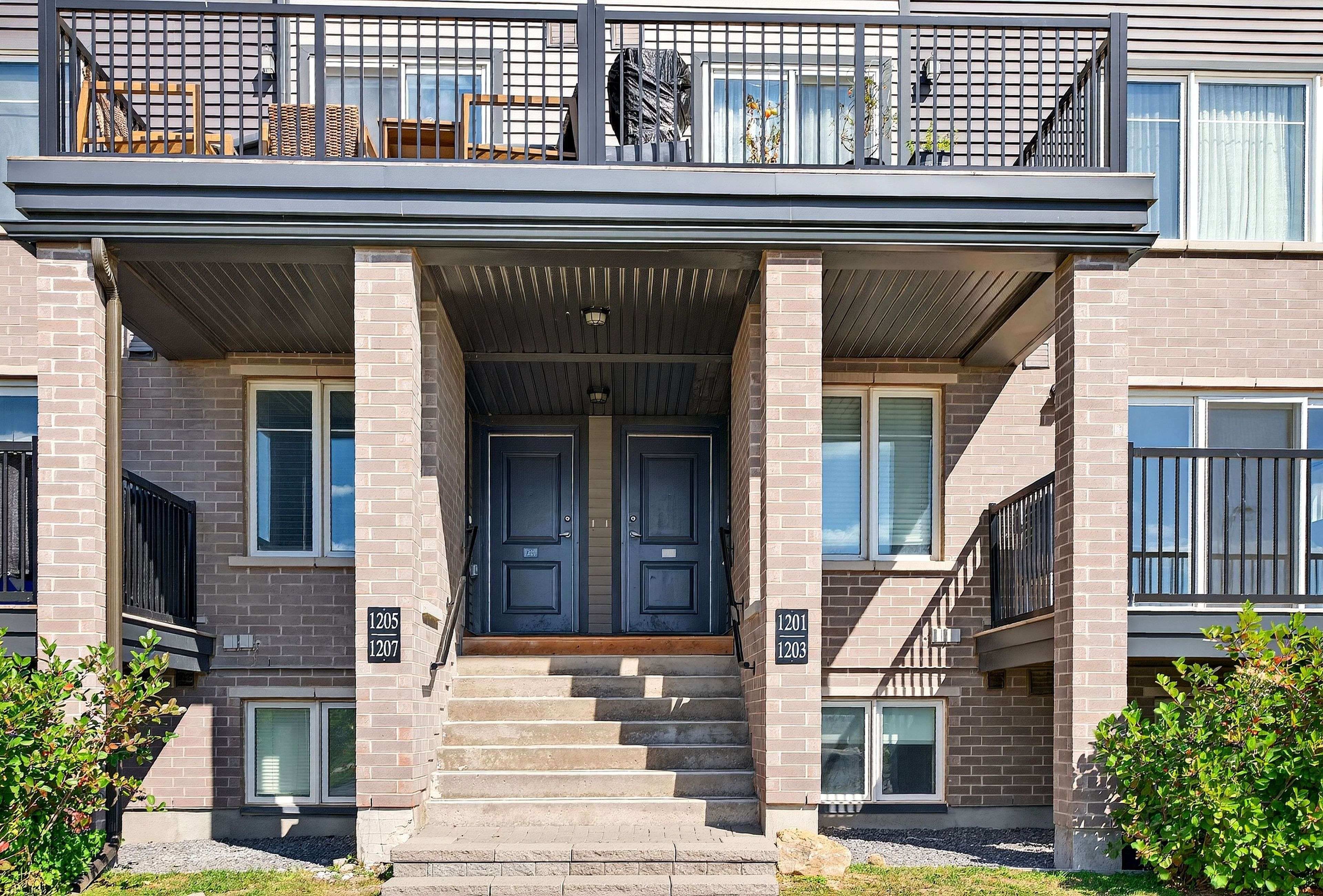 Barrhaven, ON K2J 6R5,1201 Chapman Mills DR