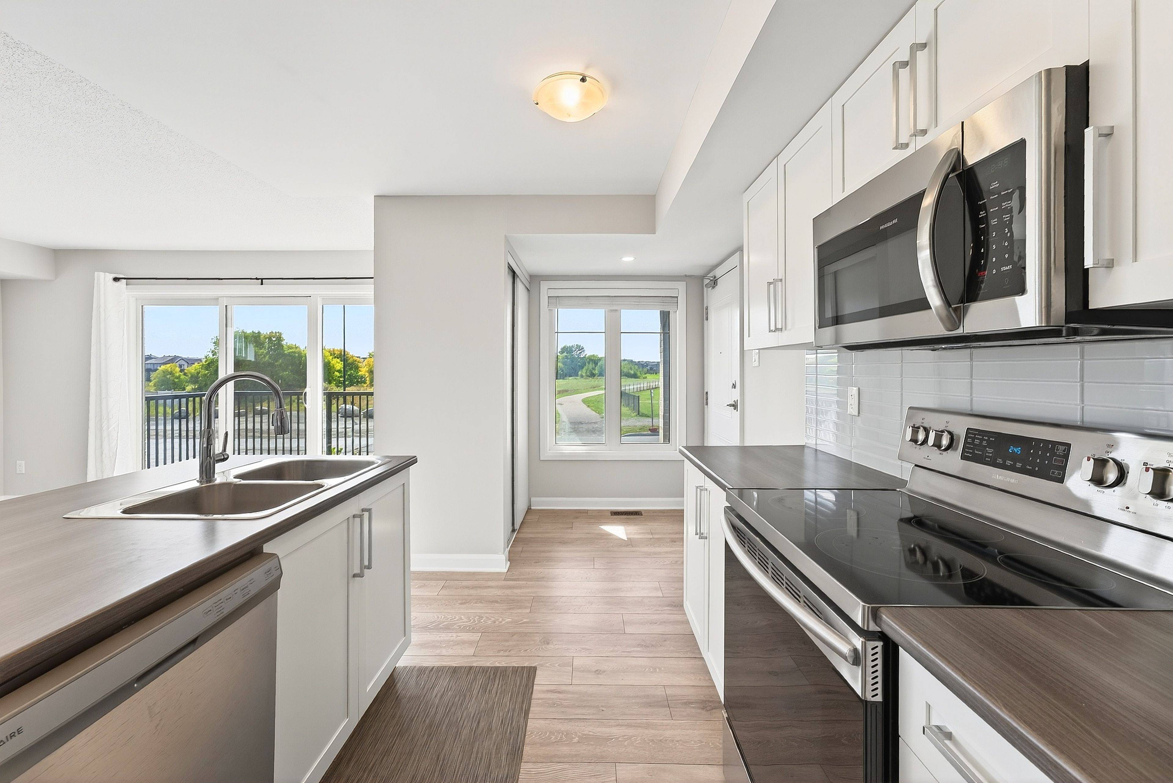 Barrhaven, ON K2J 6R5,1201 Chapman Mills DR