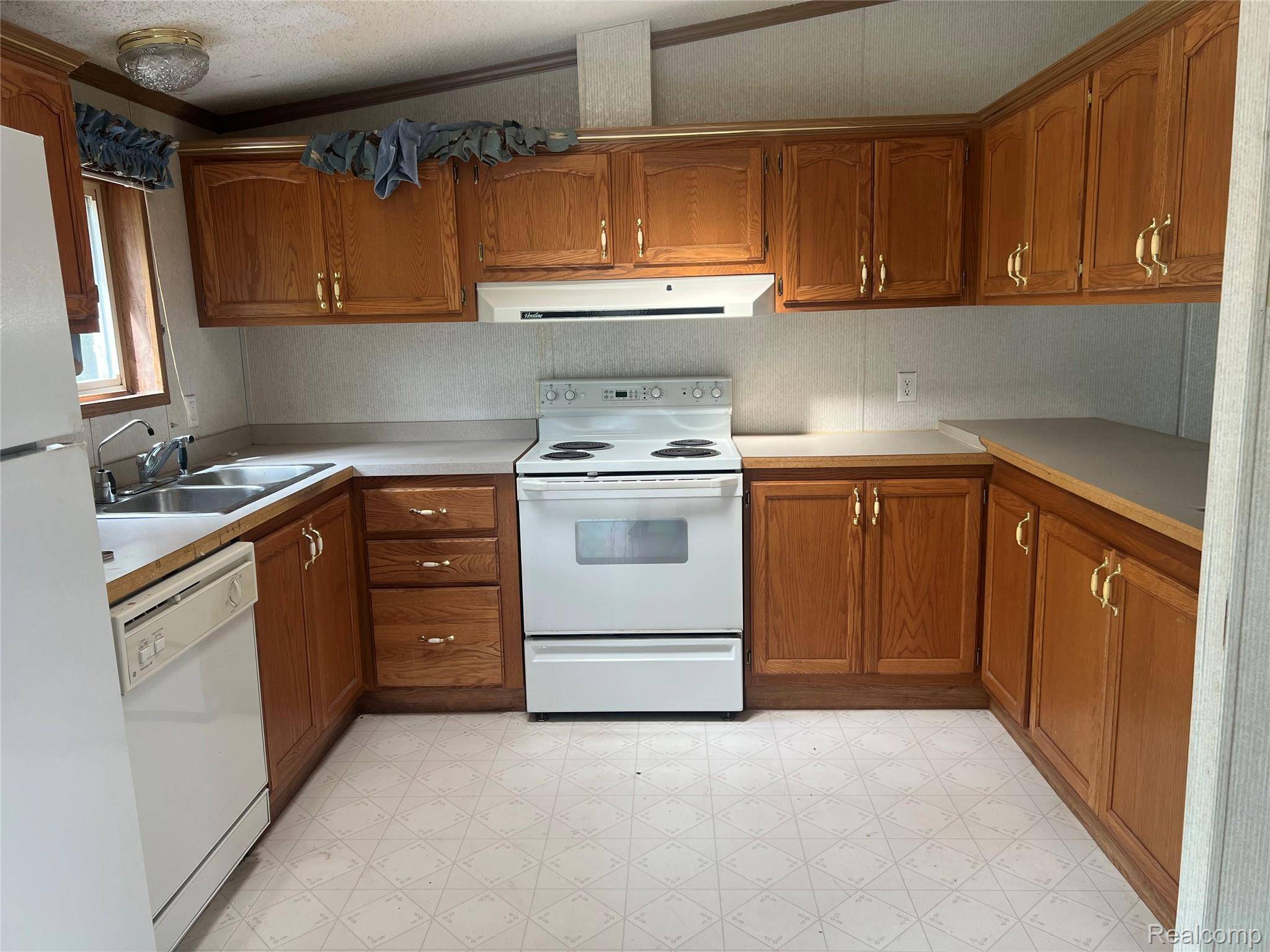 Johannesburg, MI 49751,6664 Crystal RD