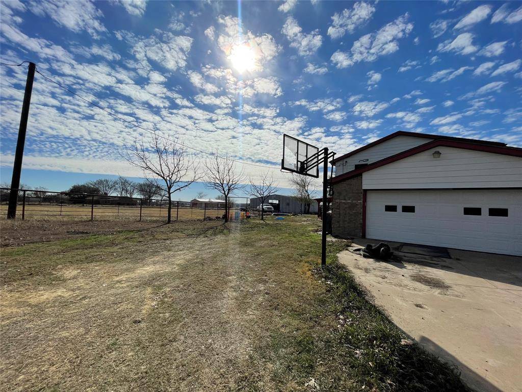 Waxahachie, TX 75165,301 Blue Ribbon Road