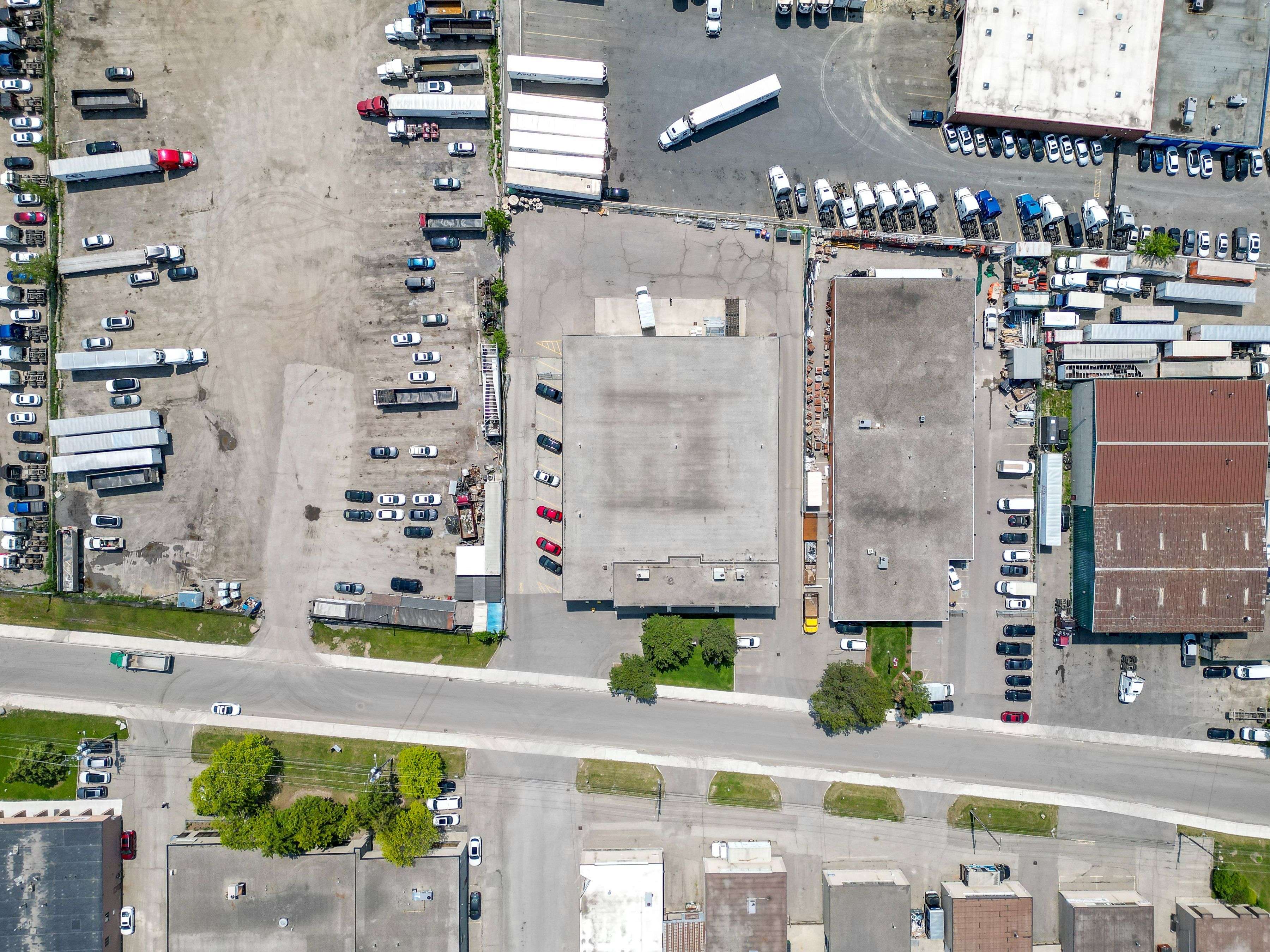 Mississauga, ON L4W 1G7,5300 Bradco BLVD