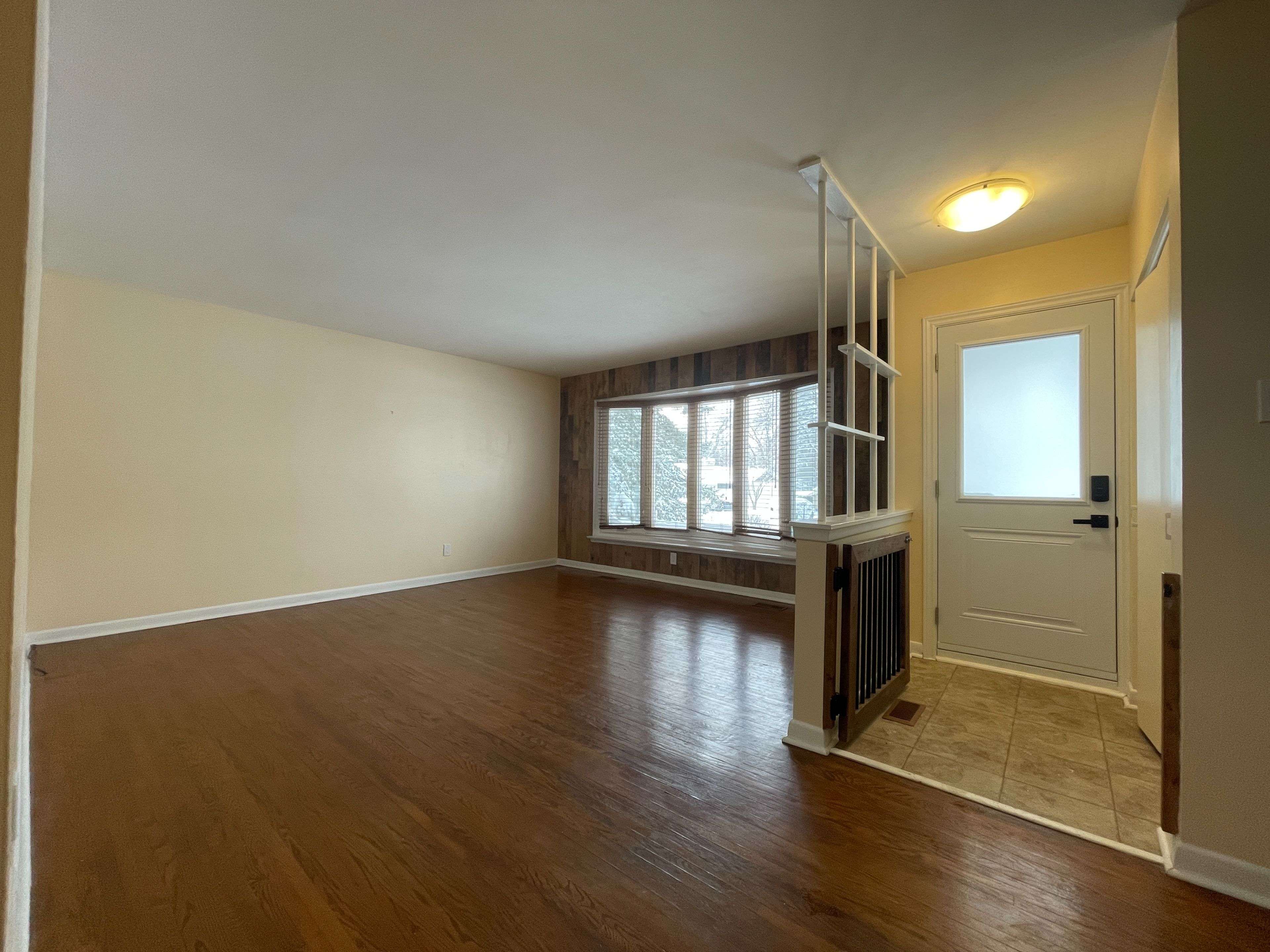 Milton, ON L9T 2G1,345 Maplewood CRES