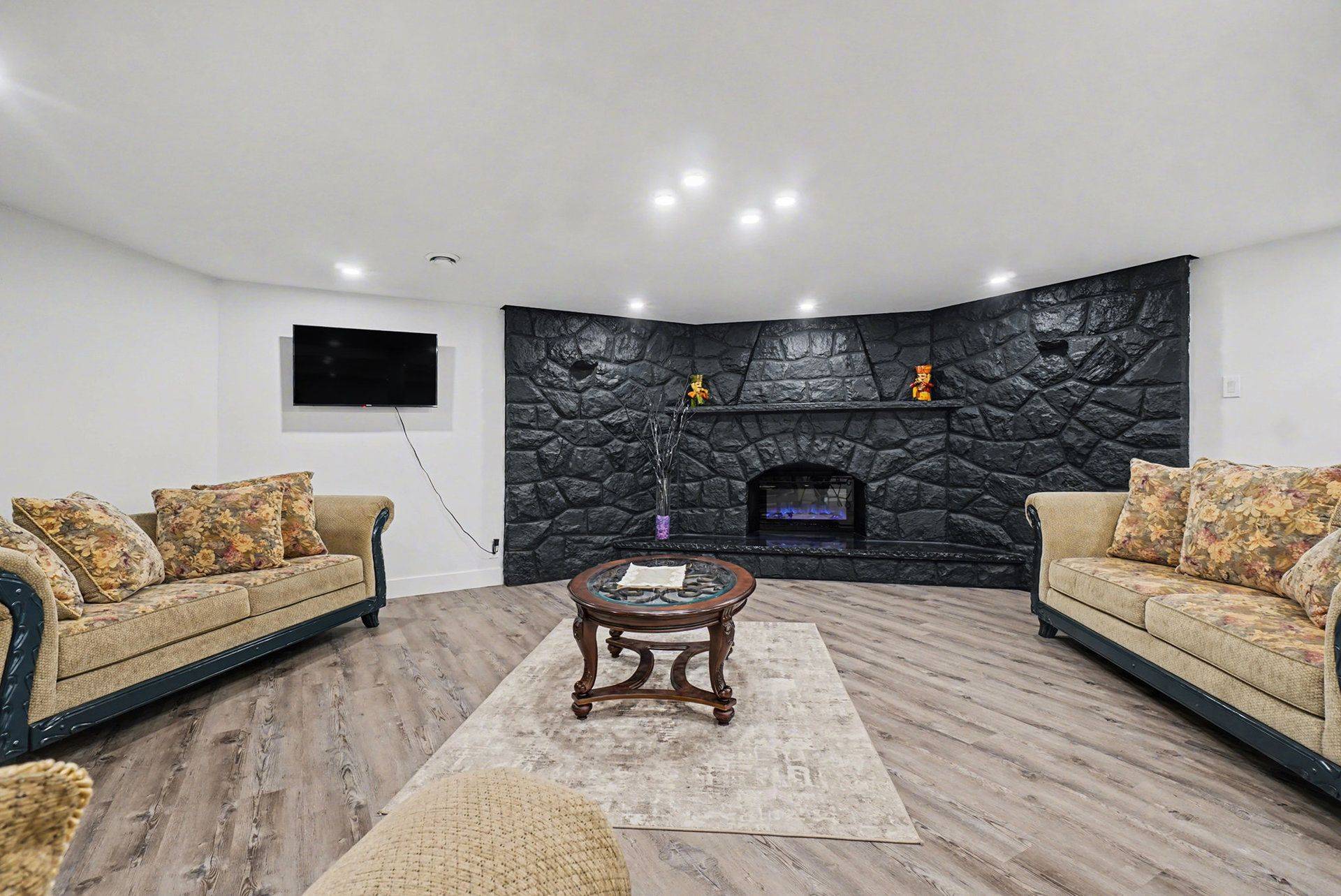 Manotick - Kars - Rideau Twp And Area, ON K4M 1B4,1570 River RD