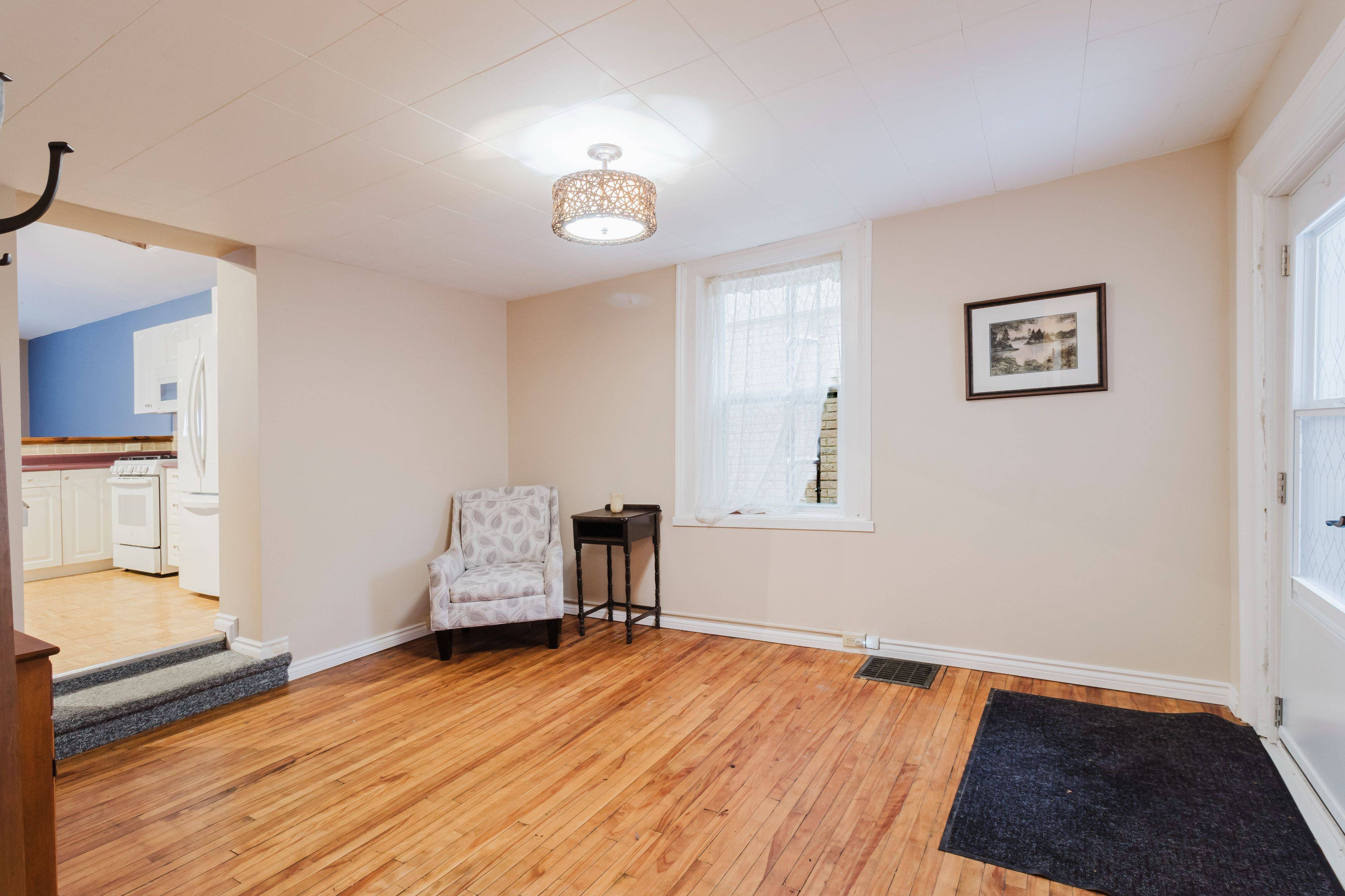 Brockville, ON K6V 3S3,330 King ST W