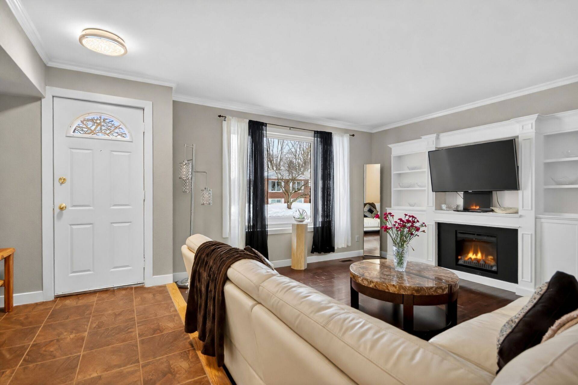 Russell, ON K4R 1B3,175 Dunlop CRES