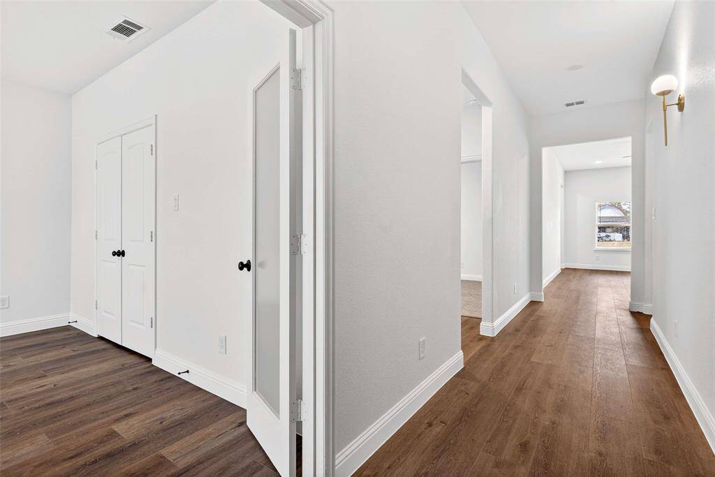 Dallas, TX 75216,1404 Strickland Street