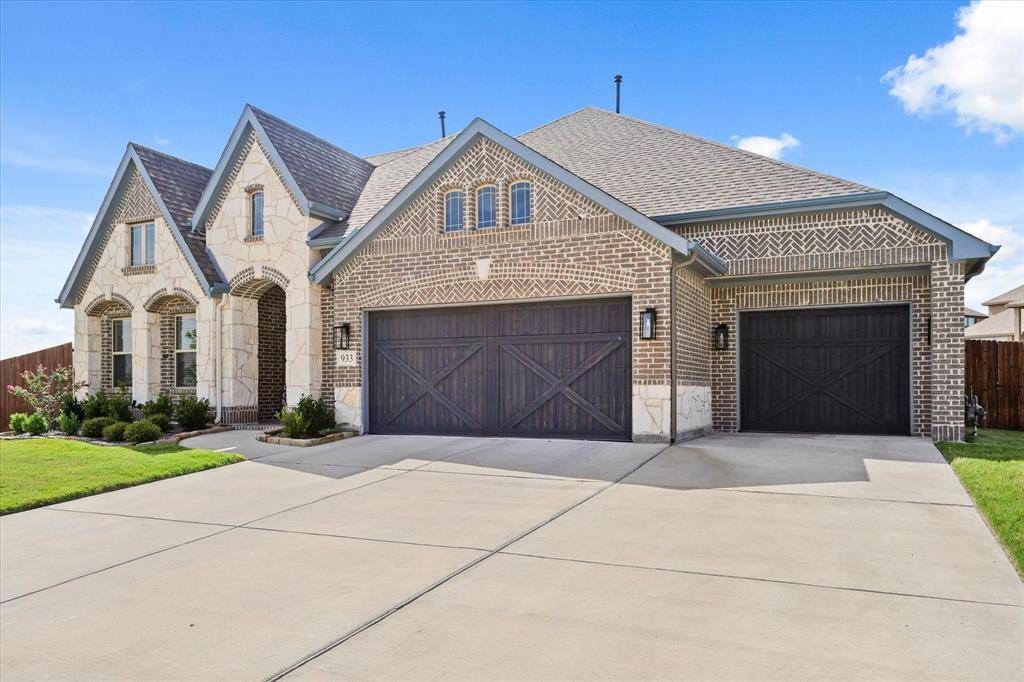Desoto, TX 75115,933 Homestead Drive