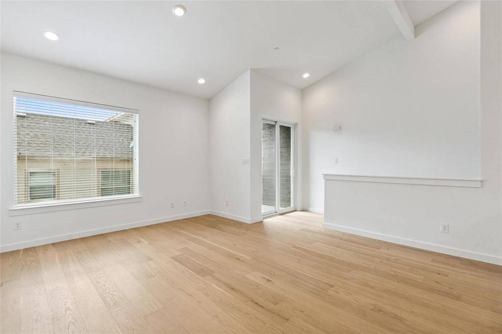 Dallas, TX 75214,6144 Oram Street #4