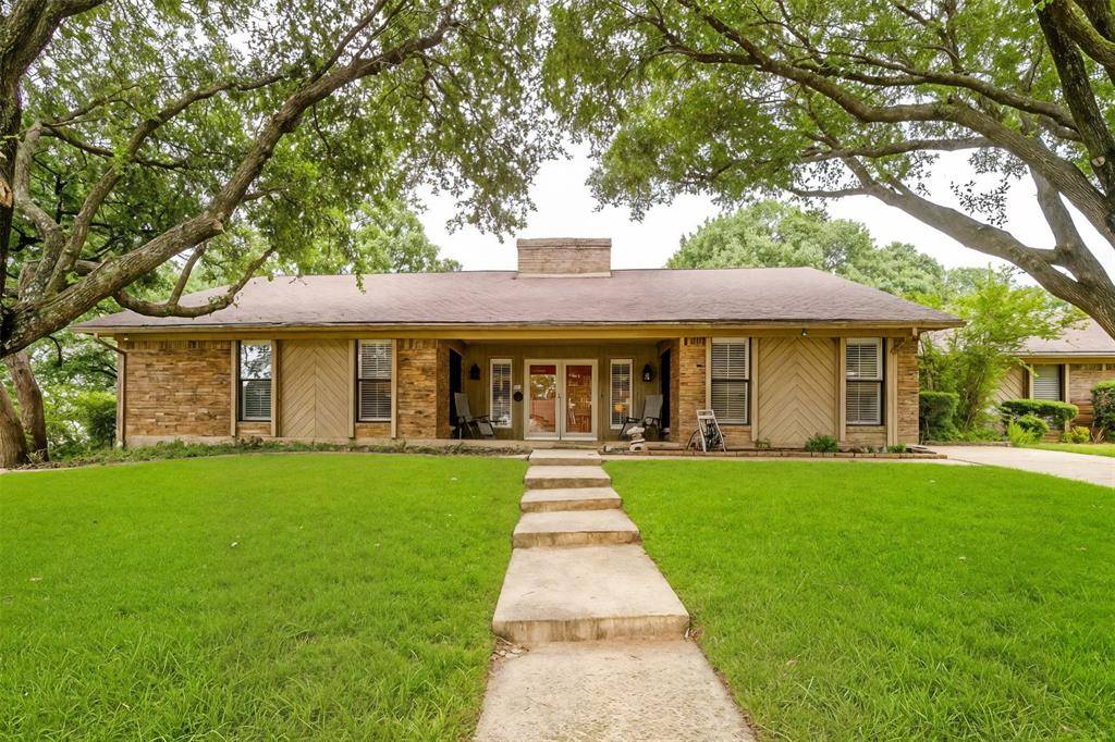 Burleson, TX 76028,117 Cliffside Drive N