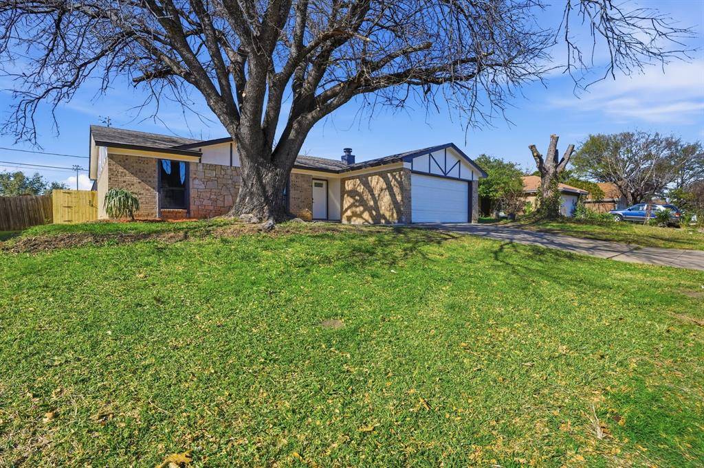 Arlington, TX 76017,4804 Green Hollow Drive