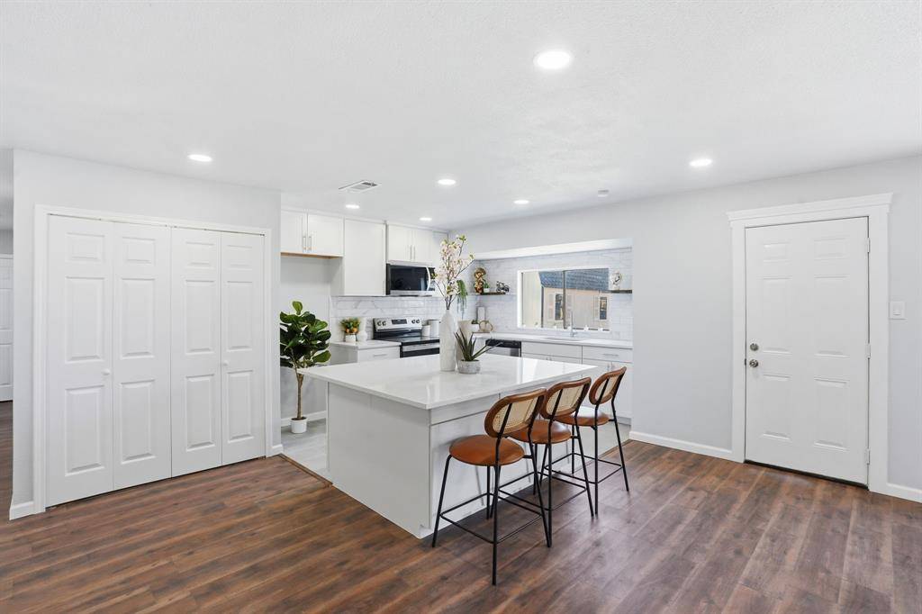 Arlington, TX 76017,4804 Green Hollow Drive