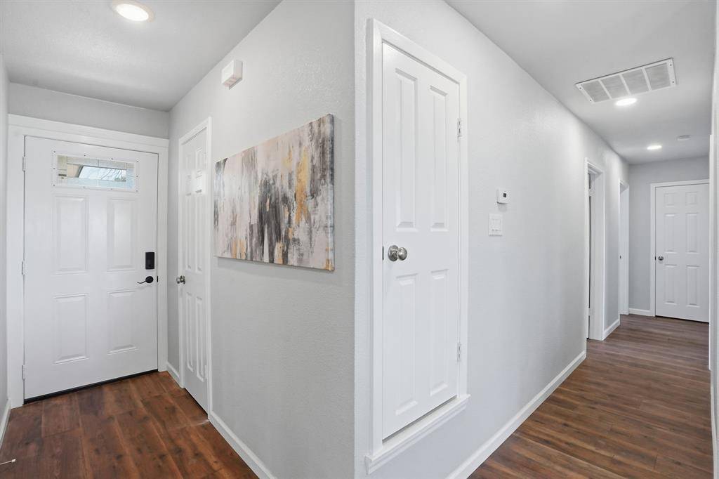 Arlington, TX 76017,4804 Green Hollow Drive