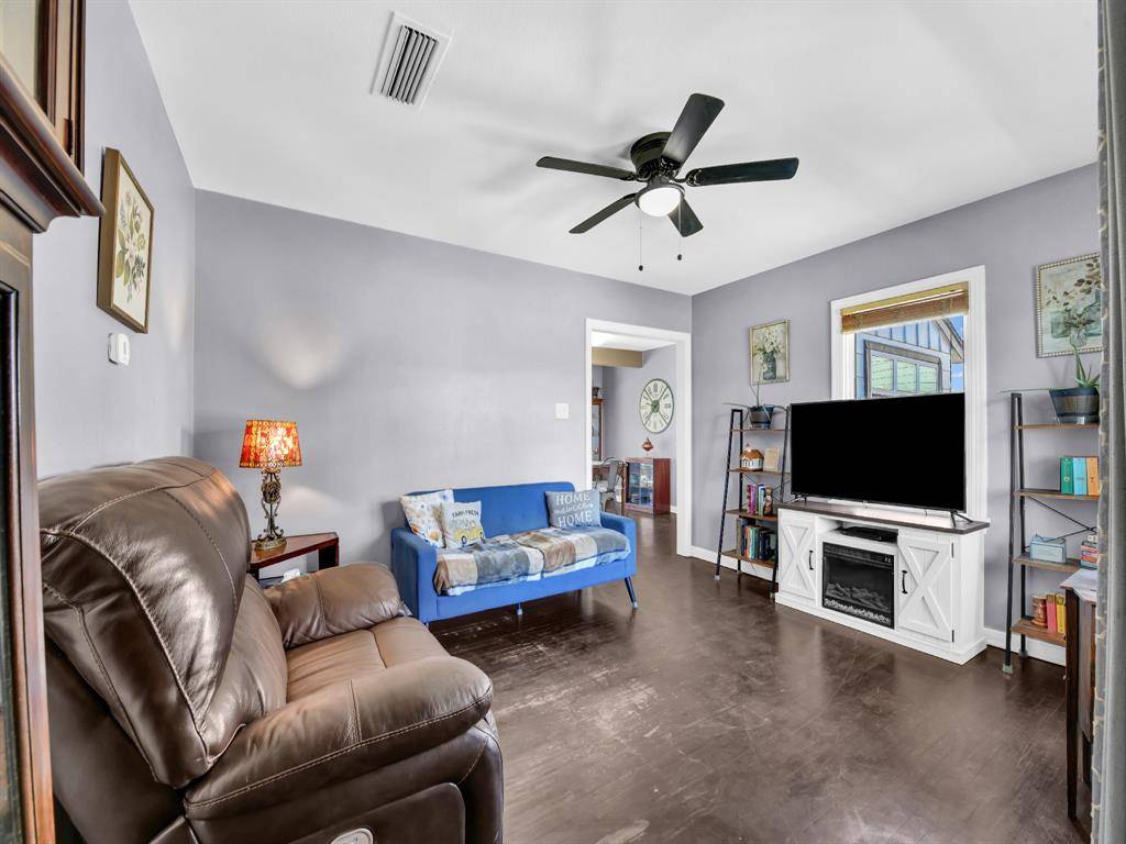 Springtown, TX 76082,309 N Cedar Street