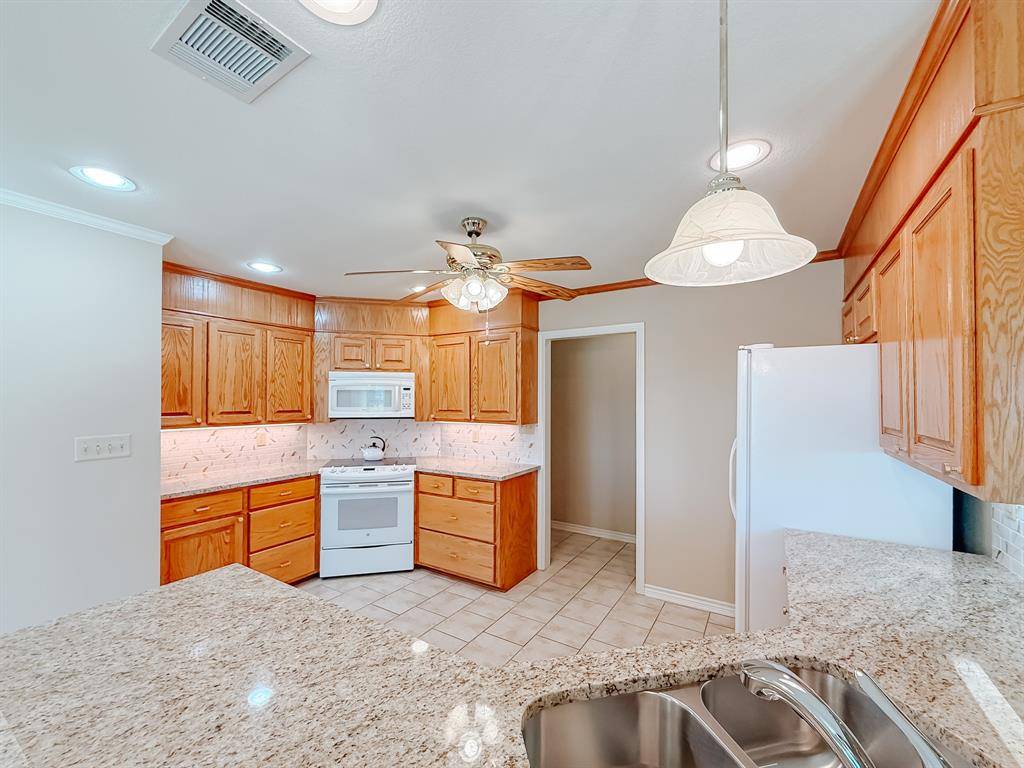 Fairfield, TX 75840,251 fcr 1171