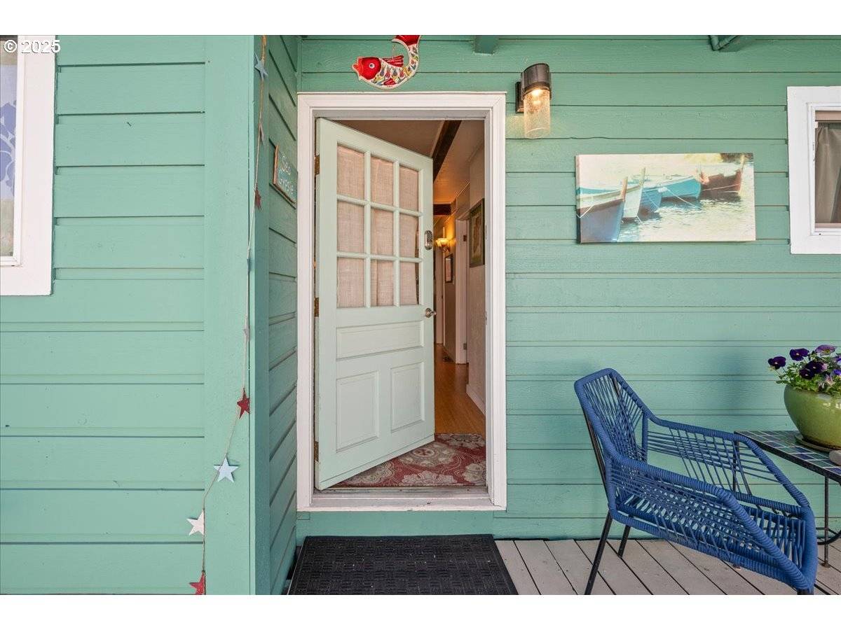 Portland, OR 97217,414 N Tomahawk Island DR