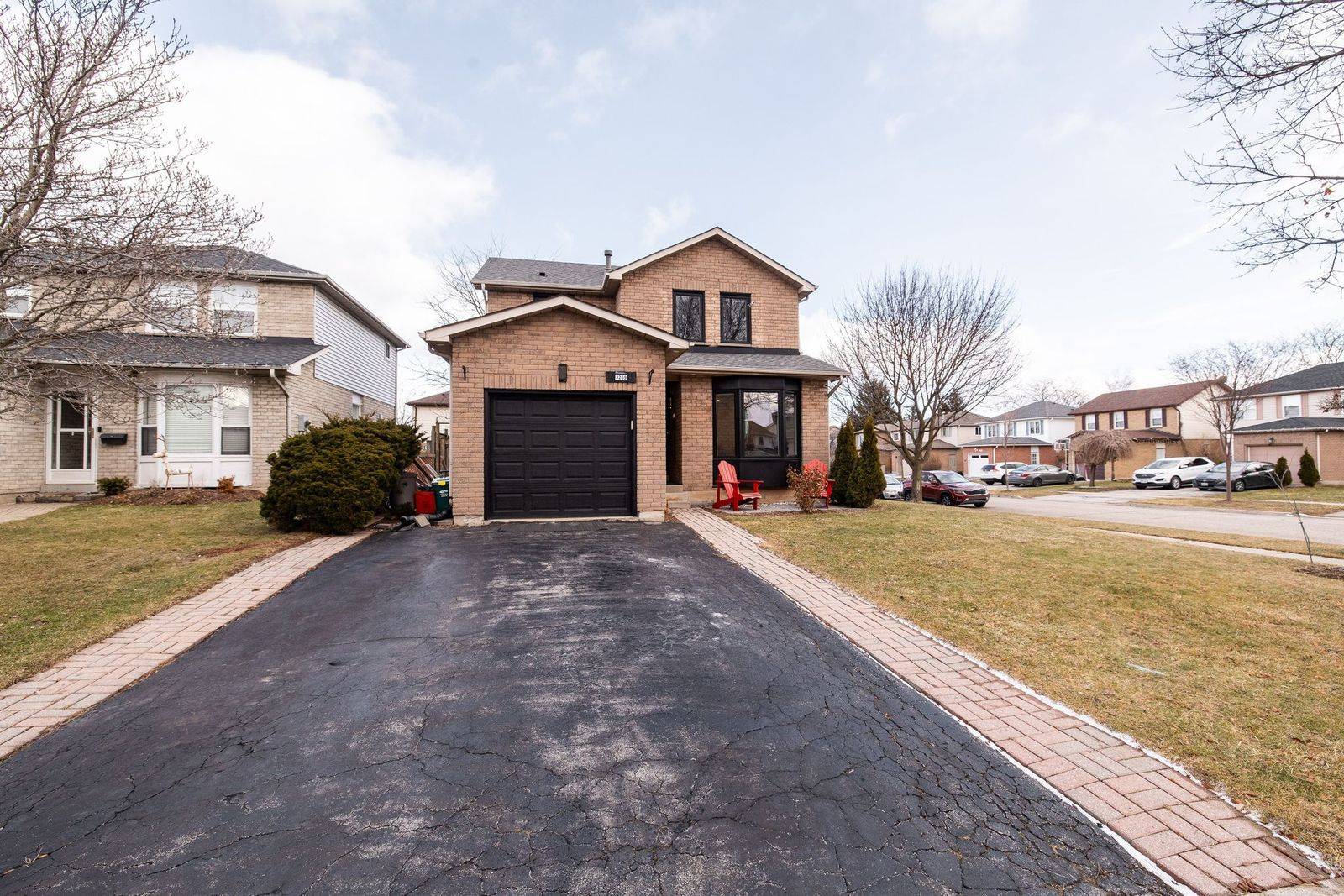 Burlington, ON L7M 3K8,3269 Woodcroft CRES