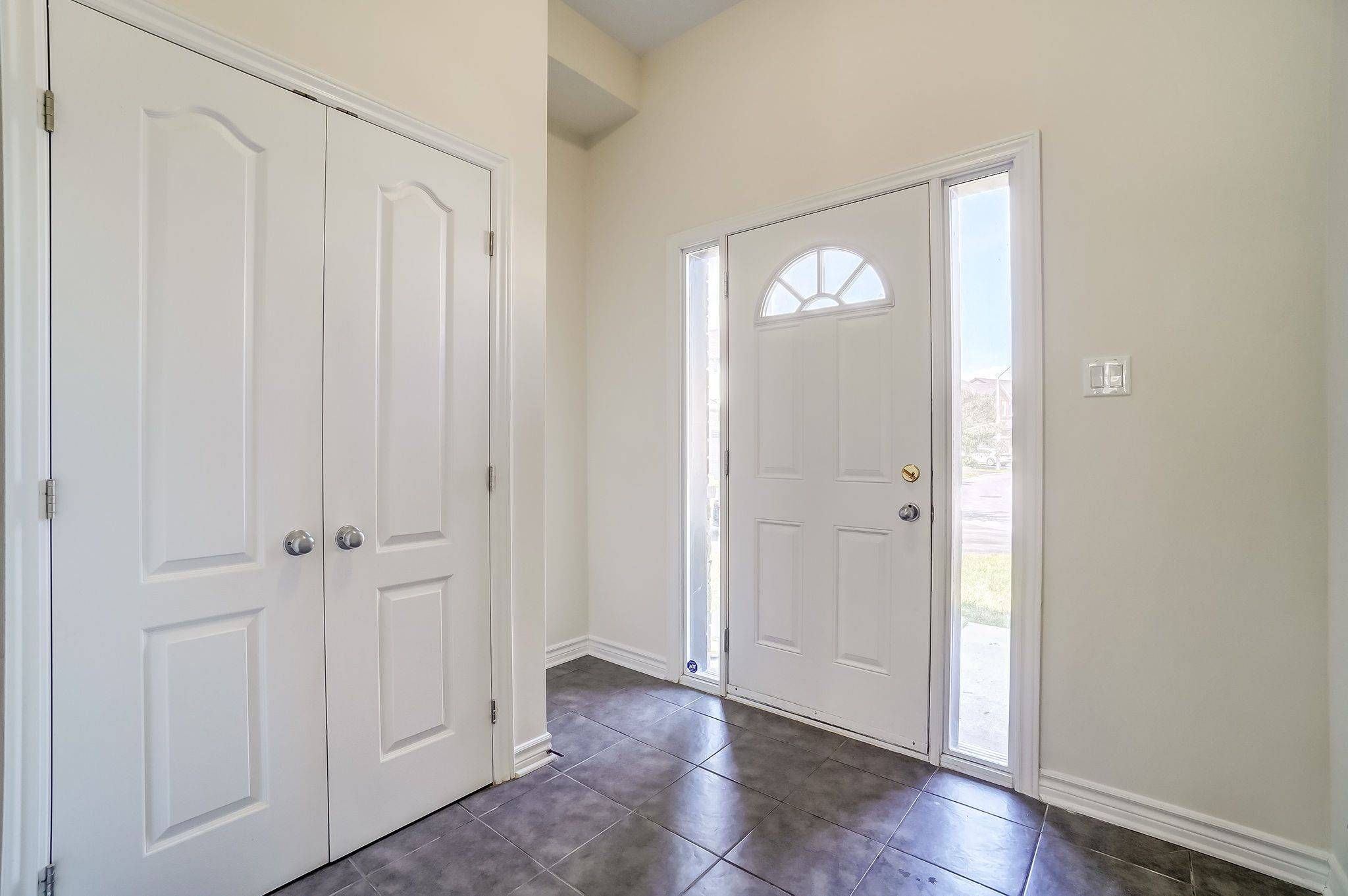 Kanata, ON K2M 0C6,1074 Northgraves CRES