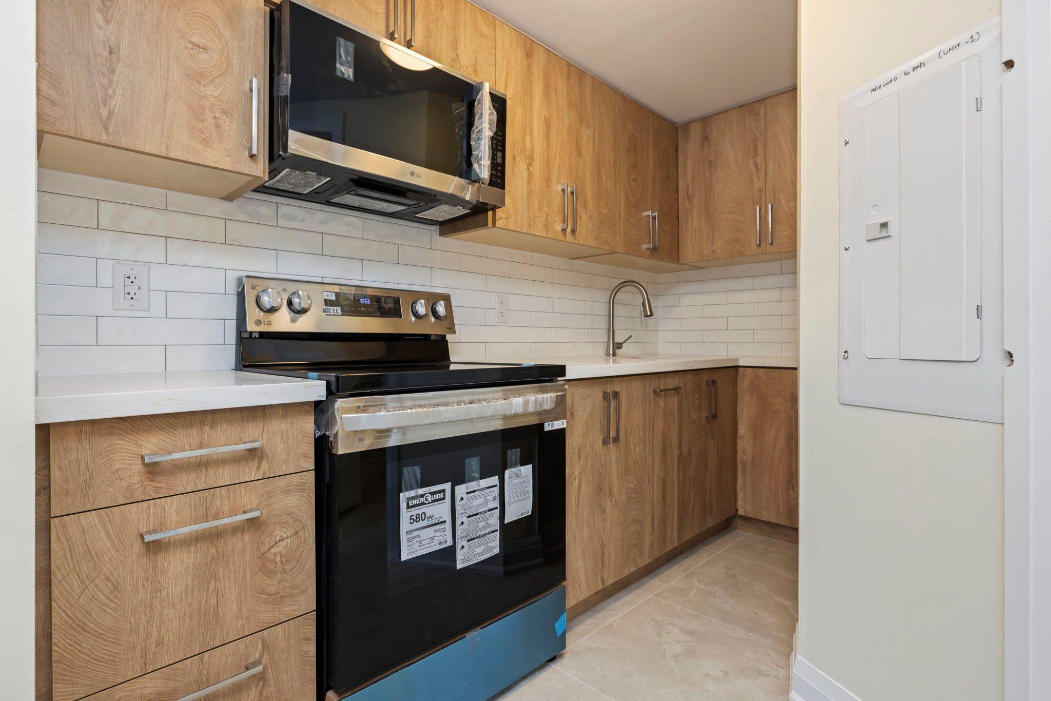 Parry Sound, ON P2A 1Y9,72 Church ST #1