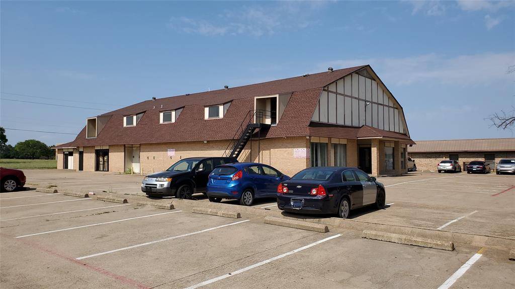 Desoto, TX 75115,123 Executive Way