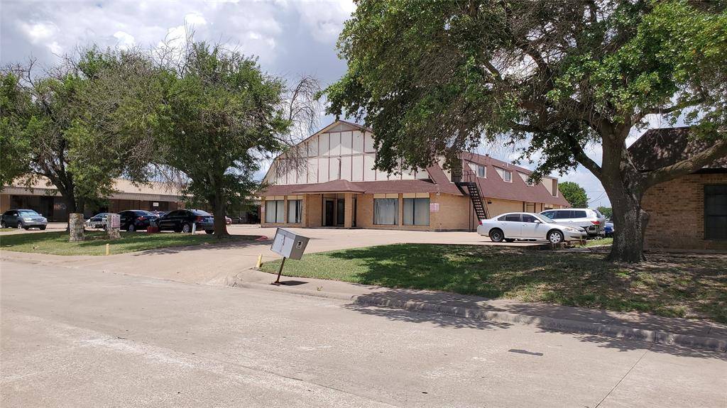 Desoto, TX 75115,123 Executive Way