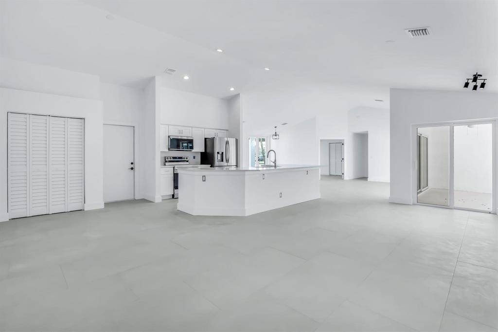 Wellington, FL 33414,12865 Kingsway Rd