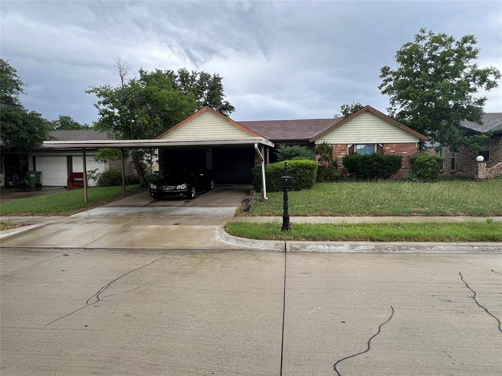 6428 Meadowlark Lane E, Watauga, TX 76148