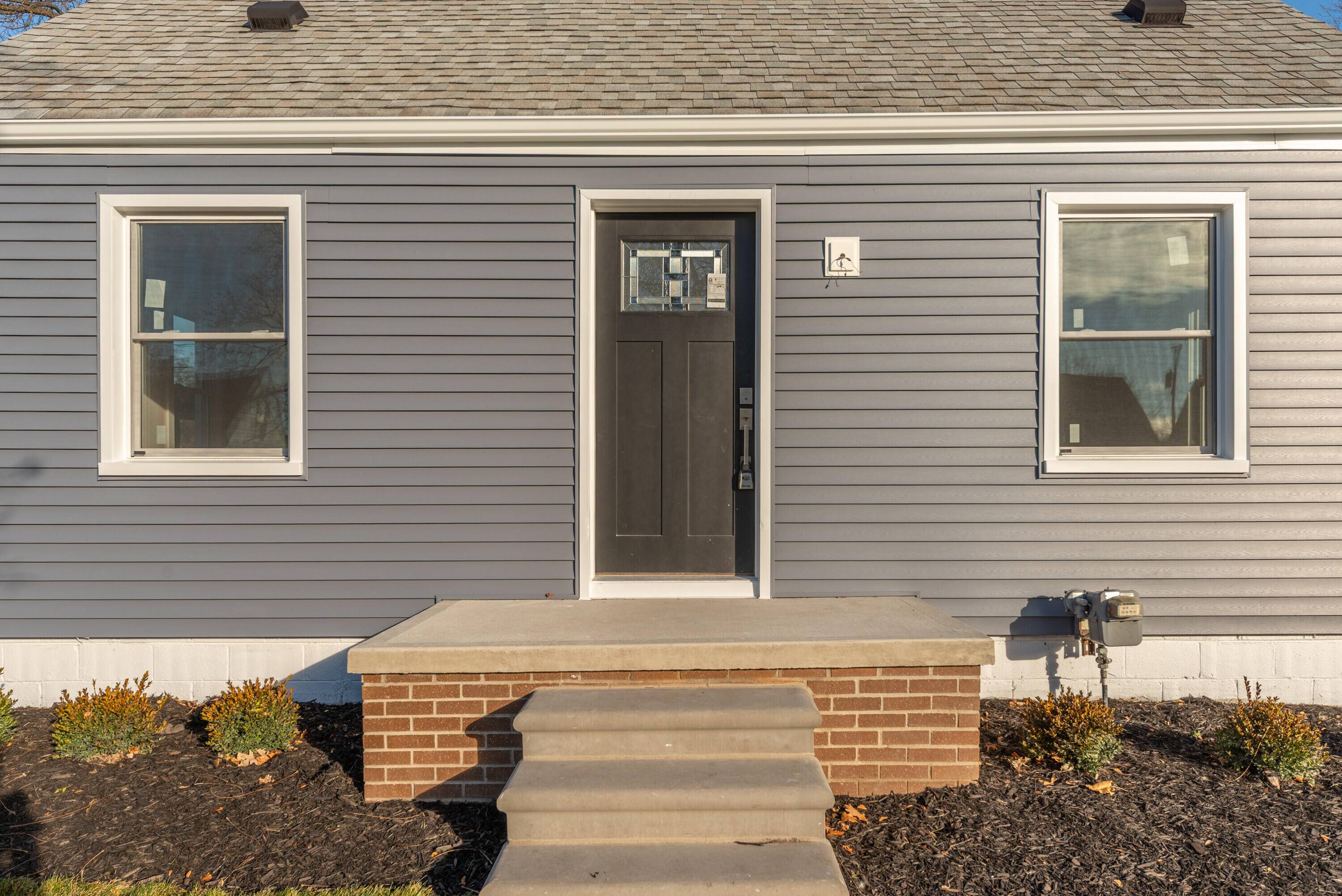 Wayne, MI 48184,33988 Richard ST