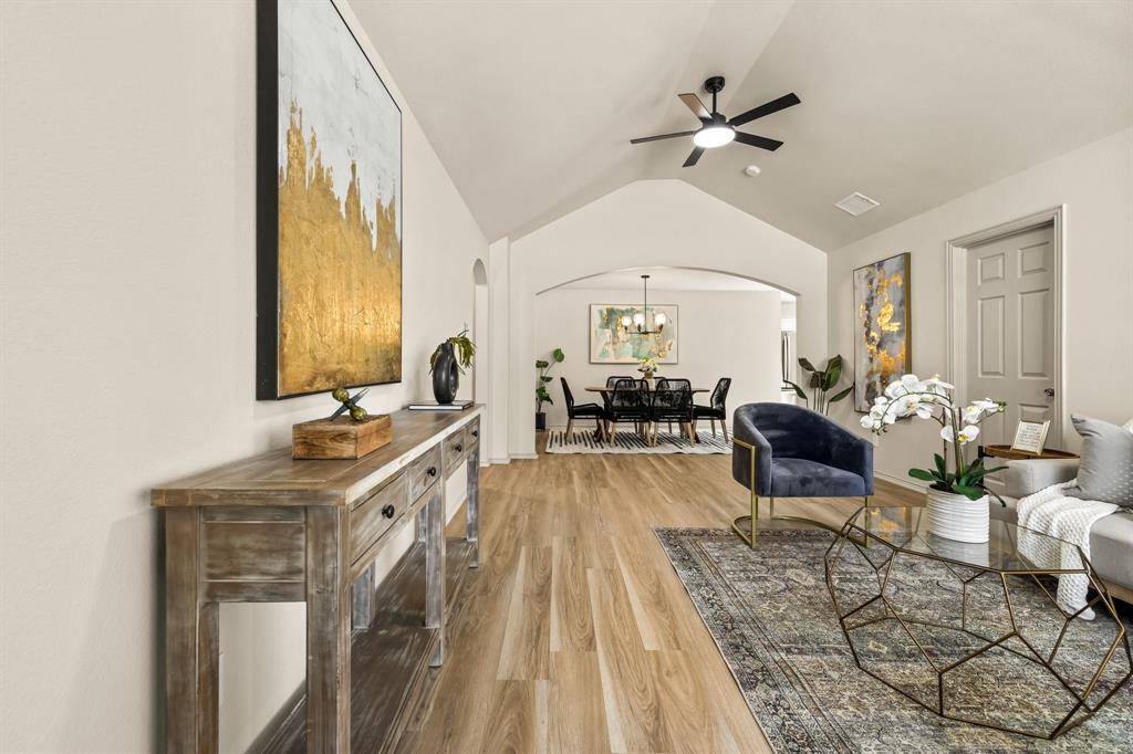 Dallas, TX 75217,274 S St Augustine Drive