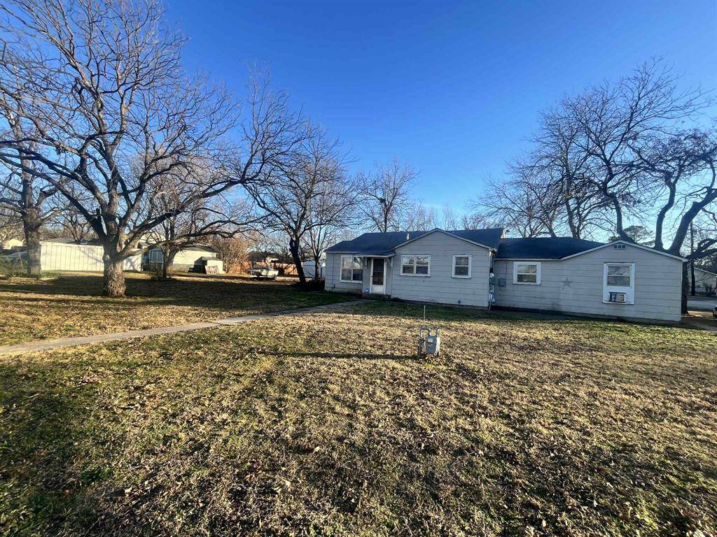 Nocona, TX 76255,600 E Mesquite Street