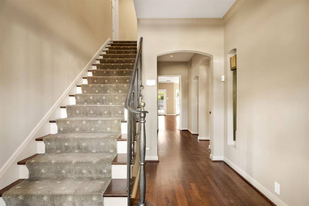 Dallas, TX 75225,6214 Deloache Avenue