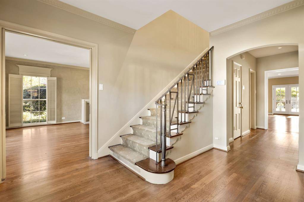 Dallas, TX 75225,6214 Deloache Avenue