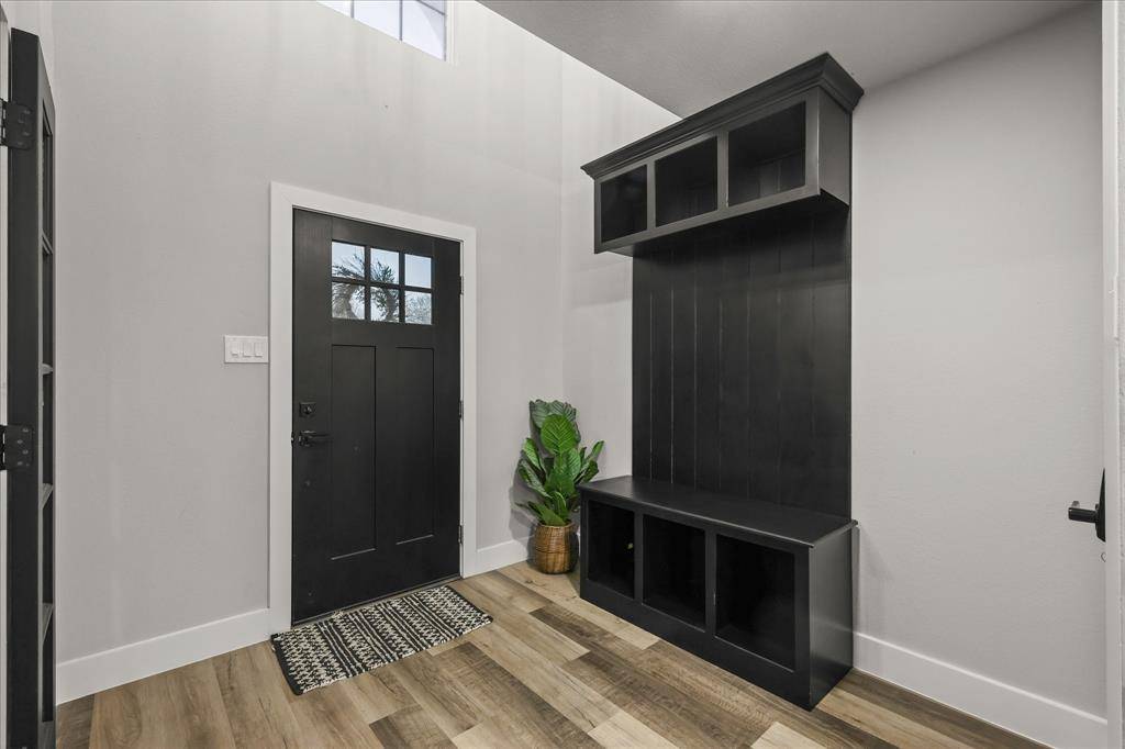 Saginaw, TX 76179,512 Ryan Street