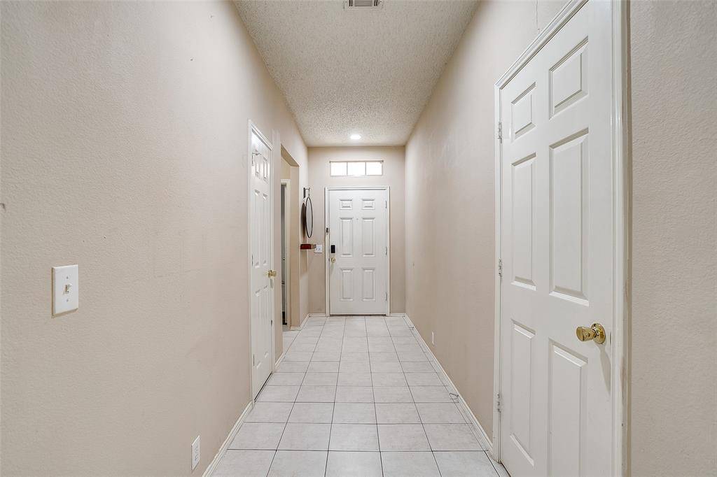 Saginaw, TX 76131,1208 Rocky Top Circle