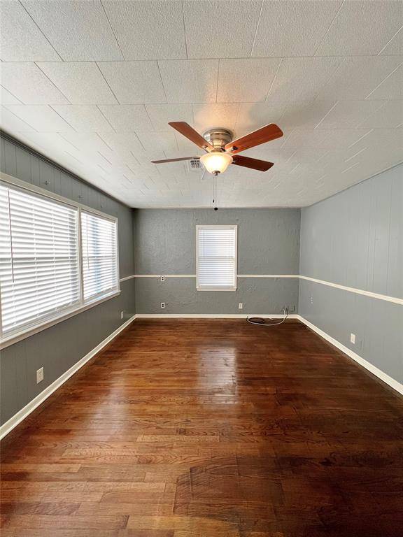 Ennis, TX 75119,1319 N Clay Street