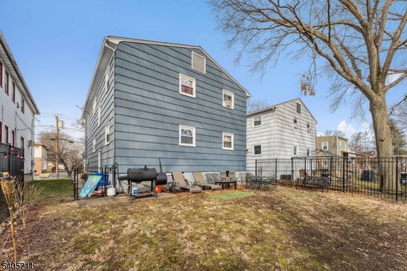 Maplewood Twp., NJ 07040,20 Toronto Ct