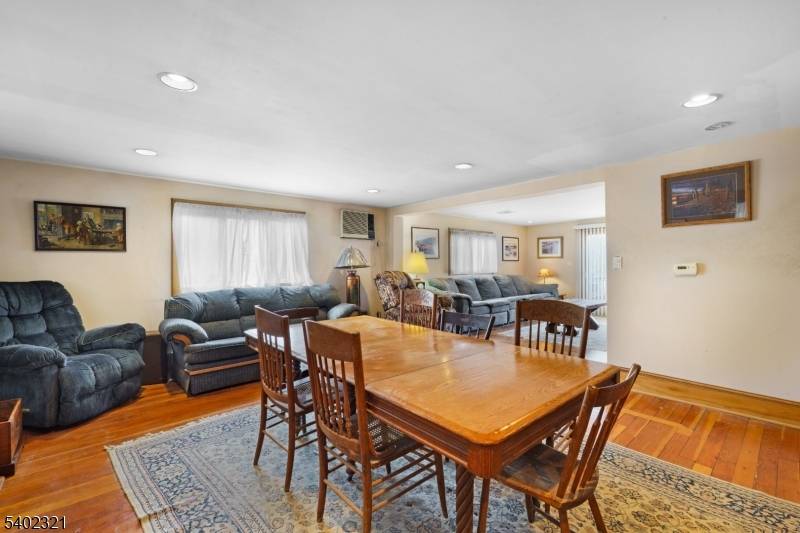 West Caldwell Twp., NJ 07006,79 Fairfield Ave