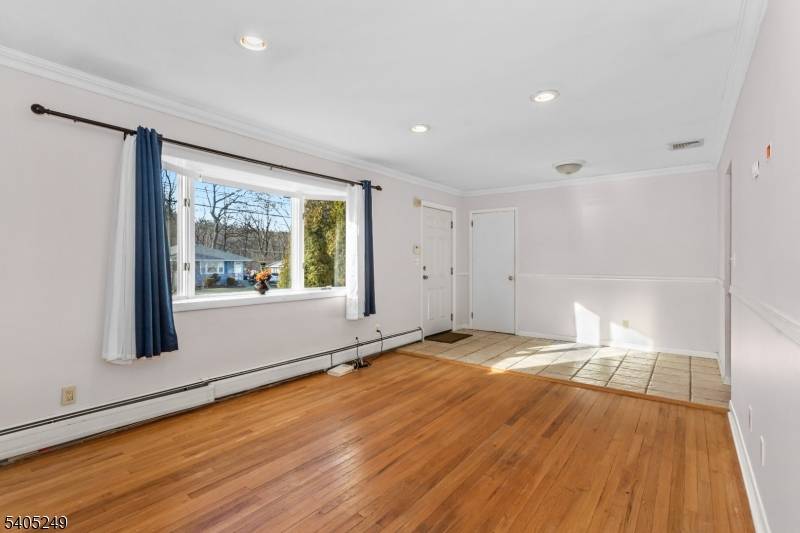 Butler Boro, NJ 07405,86 Reservoir Ave