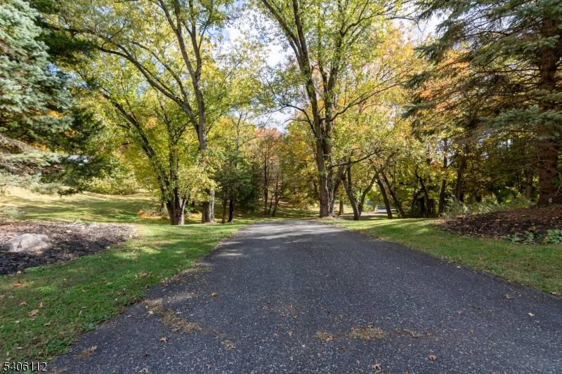 Clinton Twp., NJ 08833,9 Wayside Ln