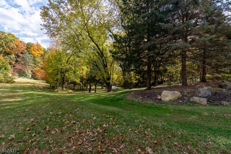 Clinton Twp., NJ 08833,9 Wayside Ln